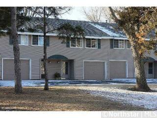 3321 River Bluff Dr, Saint Paul, MN 55121-1720