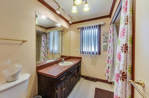 15751 Madison Ave, Dolton IL 60419-3013 exterior