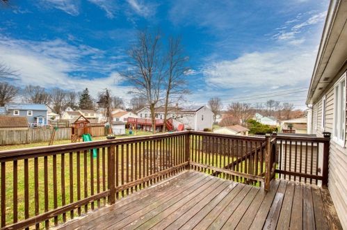 47 Laurel St, Springfield MA 01106-1150 exterior