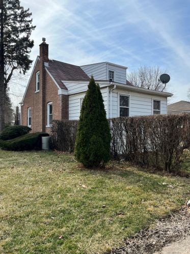 252 142 St, Dolton IL 60419-1386 exterior