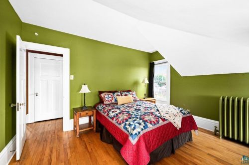 103 Winona St, Duluth MN 55803-1809 exterior