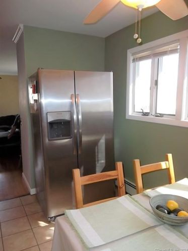 139 Sheridan Rd, Enfield CT 06082-4127 exterior