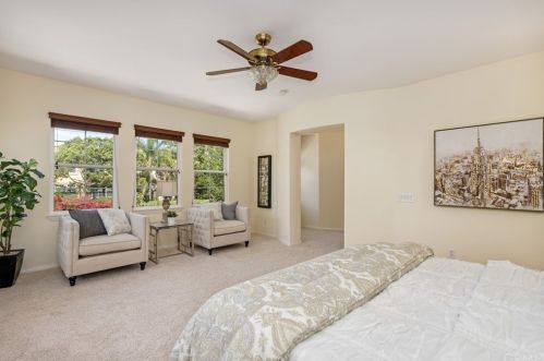 31 Montclair, Irvine CA  92602-1016 exterior