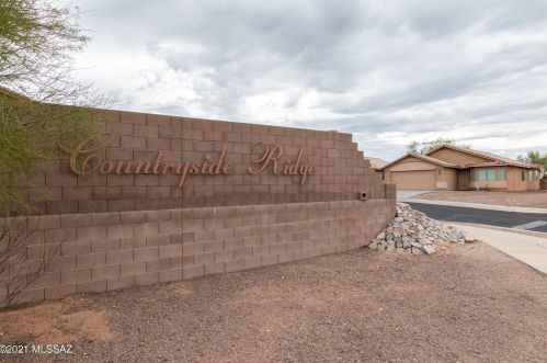 9558 Marsh Wren Pl, Tucson AZ 85742-8455 exterior