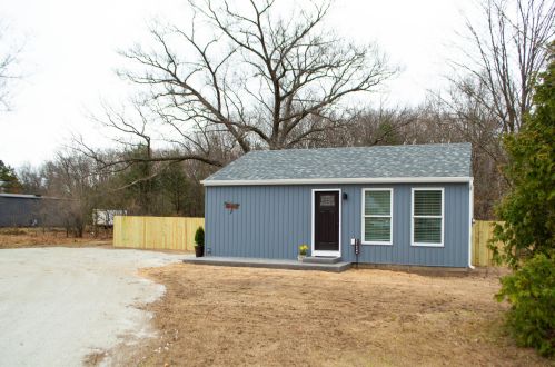 2124 Whitehall Rd, Meskegon, MI 49445-1362