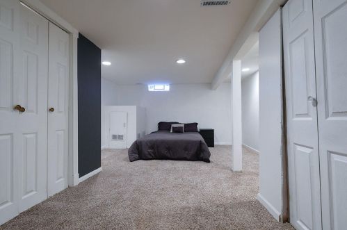 7046 58, Milwaukee WI 53218-4247 exterior