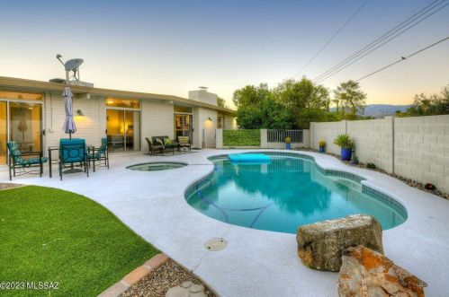 1302 Camino Seco, Tucson AZ 85710-1707 exterior