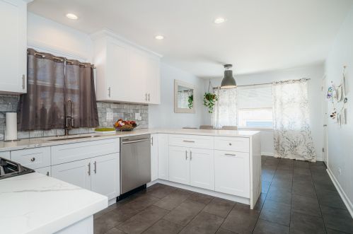 5223 Nashville Ave, Chicago IL 60638-1216 exterior