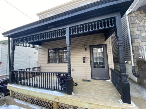 49 Albert St, Pittsburgh PA  15211-2346 exterior