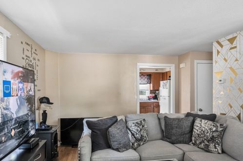 42 Humbert St, Springfield MA  01109-2229 exterior