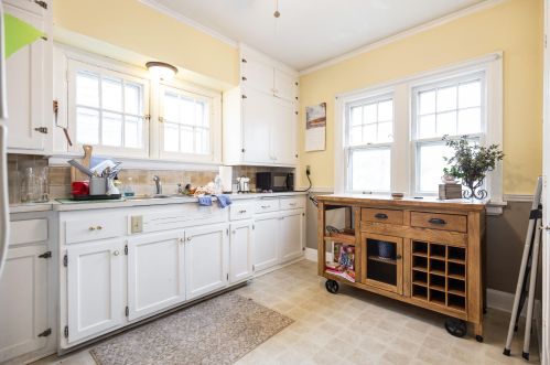 3813 Morris Blvd, Milwaukee, WI 53211-2219