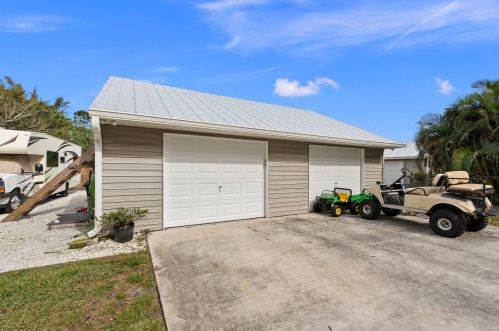 5417 Palmetto Dr, Fort Pierce FL  34982-7481 exterior