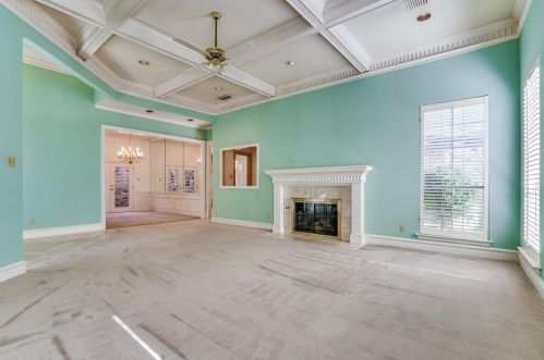 916 Mccoy Dr, Irving TX 75062-8003 exterior