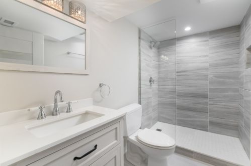 7810 Cressett Dr, Chicago IL  60707-1344 exterior