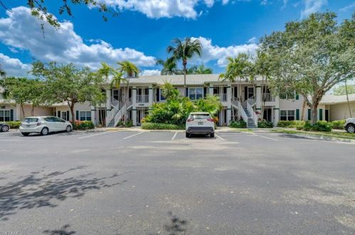 7870 Mahogany Run Ln, Naples FL 34113-1649 exterior
