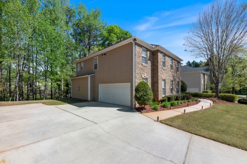 6061 Glencedar Ln, Atlanta, GA 30349-1284