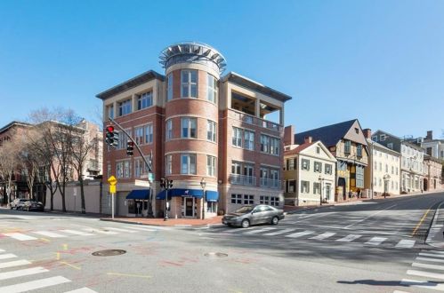 101 Main St, Providence RI 02903-1300 exterior