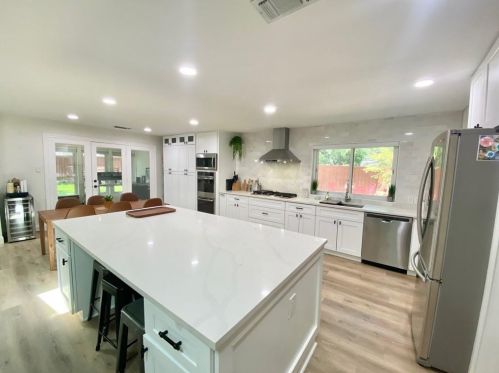 9500 Cedar Crest Dr, Austin TX  78750-2725 exterior