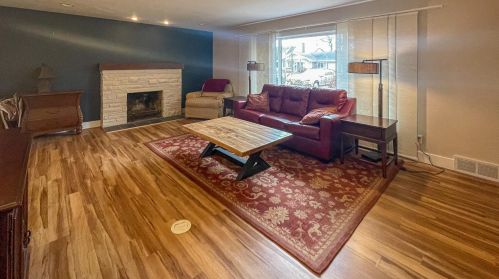 734 Ruddiman Dr, Meskegon MI  49445-2867 exterior