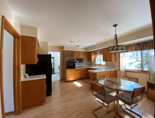 8801 Dosie Ave, Milwaukee WI 53228-3409 exterior