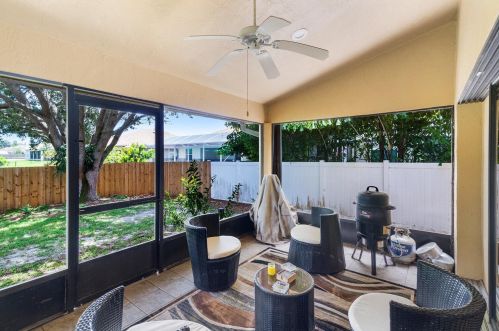 514 Clf Rd, Fort Pierce FL 34984-6226 exterior