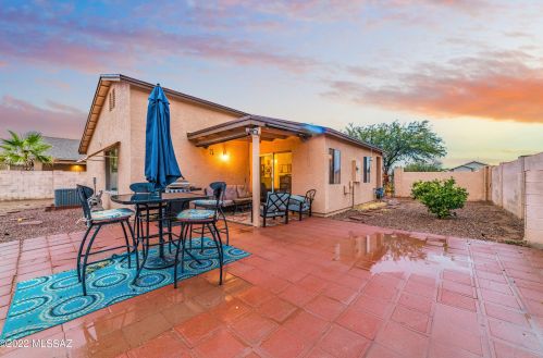 7646 Coleville St, Tucson AZ 85746-2512 exterior