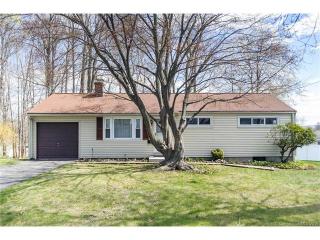 252 Forest Dr, Hartford, CT 06109-1433