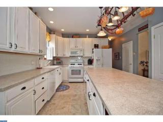 8 St James Ct, Blenheim NJ  08012-5230 exterior