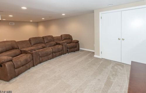 10 Greensview Dr, Scotch Plains NJ 07076-2708 exterior