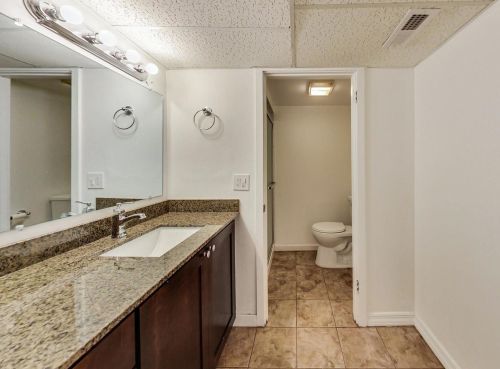 2713 77 Ave, Chicago IL 60707-1406 exterior