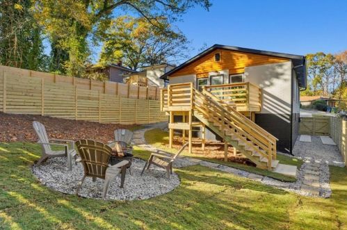 191 Arcadia Cir, Atlanta GA  30314-2305 exterior