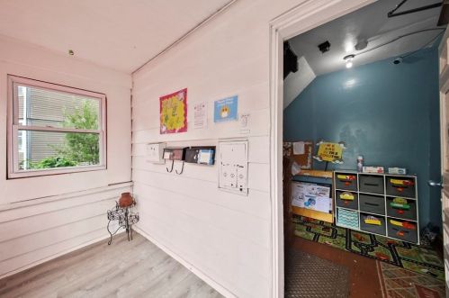 8 Pelham St, Worcester, MA 01609-3403