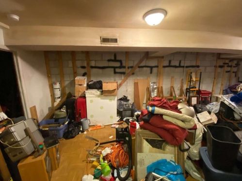 2661 Collier Dr, Atlanta GA 30318-7313 exterior