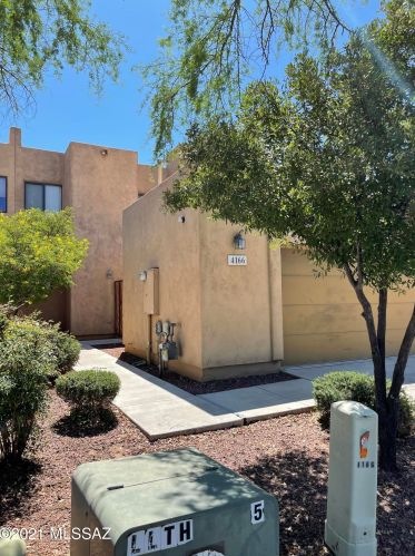 4166 Fortune Loop, Tucson AZ  85719-1115 exterior