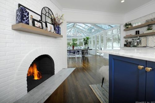 544 North St, Greenwich CT 06830-3450 exterior