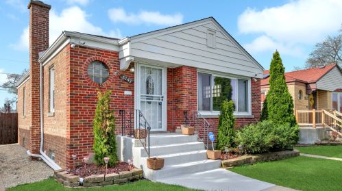 3747 80th St, Chicago, IL 60652-2415