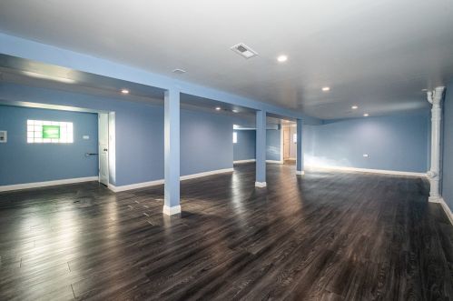 245 18 Ave, Broadview IL 60155-3932 exterior