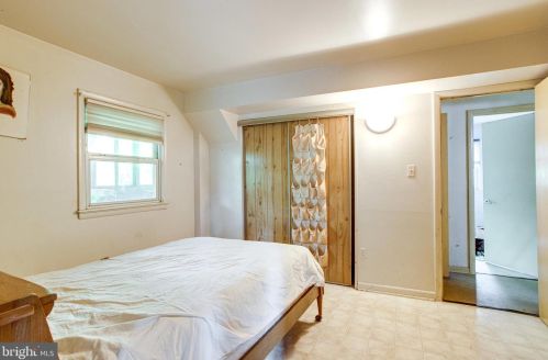 1503 Cool Spg Dr, Alexandria VA 22308-1619 exterior