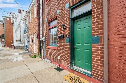 63 14th St, Pittsburgh, PA 15203-1543