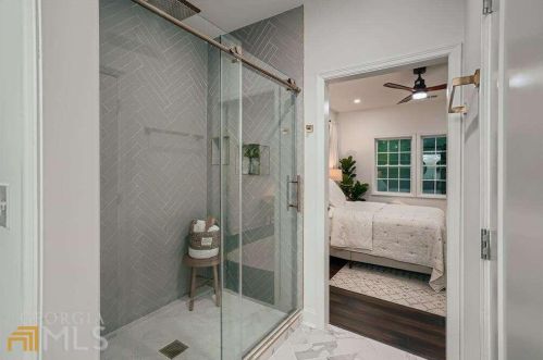 1415 Almont Dr, Atlanta GA 30310-3756 exterior