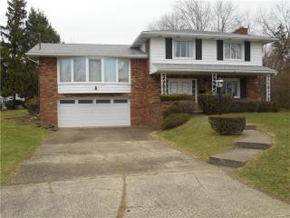 1347 Knollwood Dr, Monroeville, PA 15146-4448