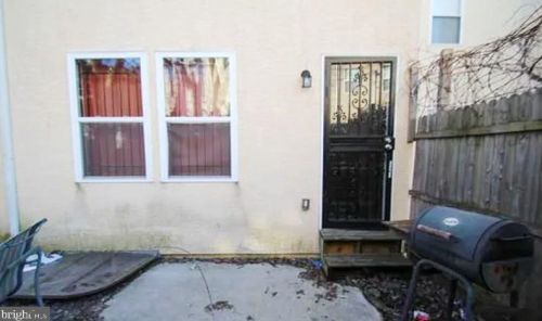 1823 18th St, Philadelphia PA 19121-3309 exterior