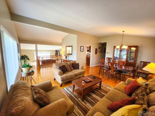 2919 Woodbridge Ave, Edison NJ 08837-3308 exterior