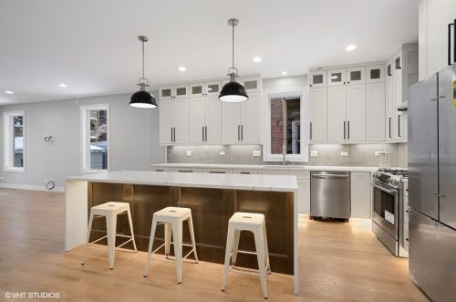 2429 Augusta Blvd, Chicago, IL 60622-5231