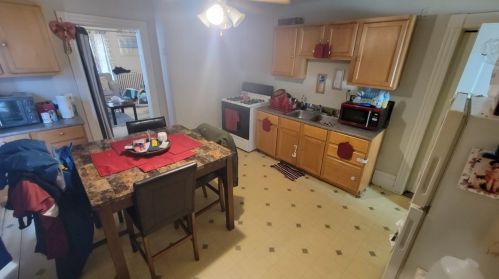 3227 36th St, Milwaukee, WI 53215-4131