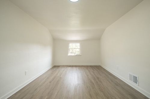 110 Briarwood Dr, Pittsburgh PA  15235-4301 exterior