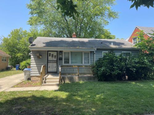 4611 46th St, Milwaukee WI  53220-4105 exterior