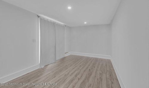 400 Newark Ave, Point Pleasant Beach NJ 08742-4141 exterior