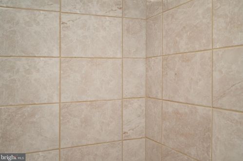 3 Walnut St, Pottstown PA 19464-5418 exterior