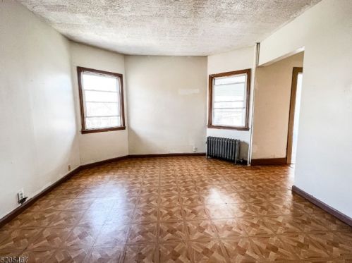 354 7th St, Newark NJ  07107-1731 exterior